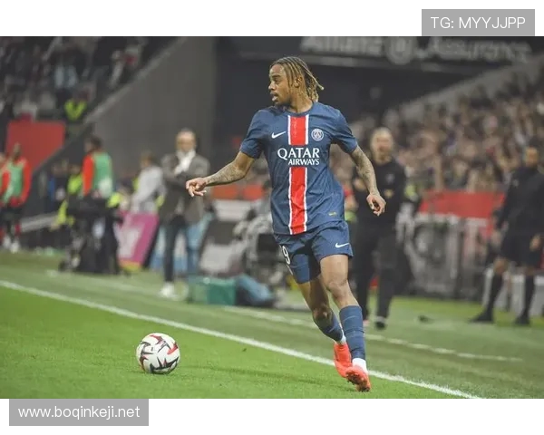 大巴黎主场遇阻 与朗斯握手言和